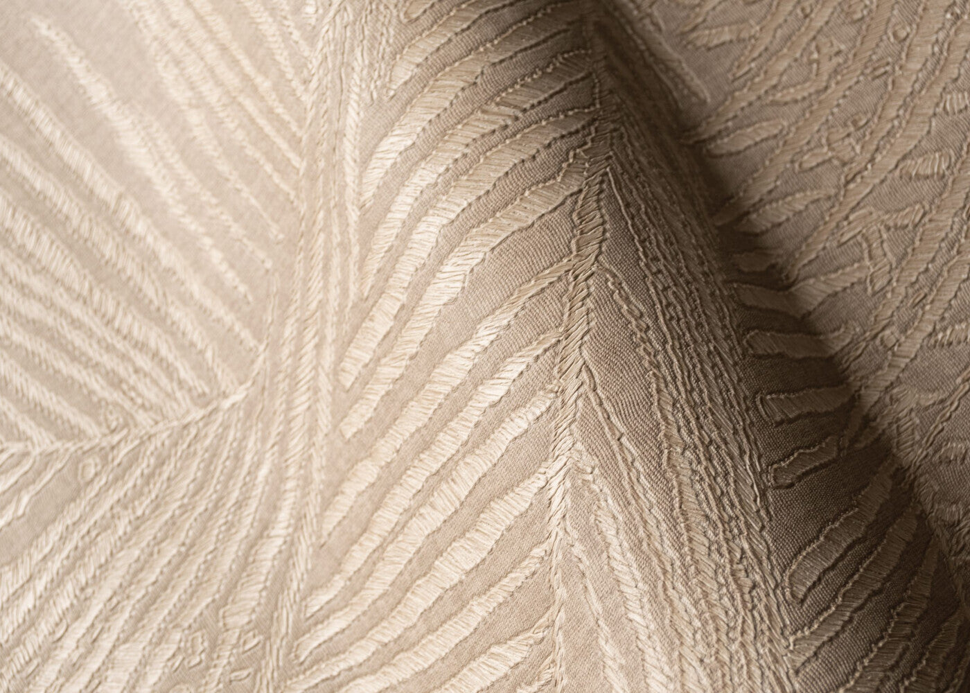 Maui- Lanai Leaf Wallpaper