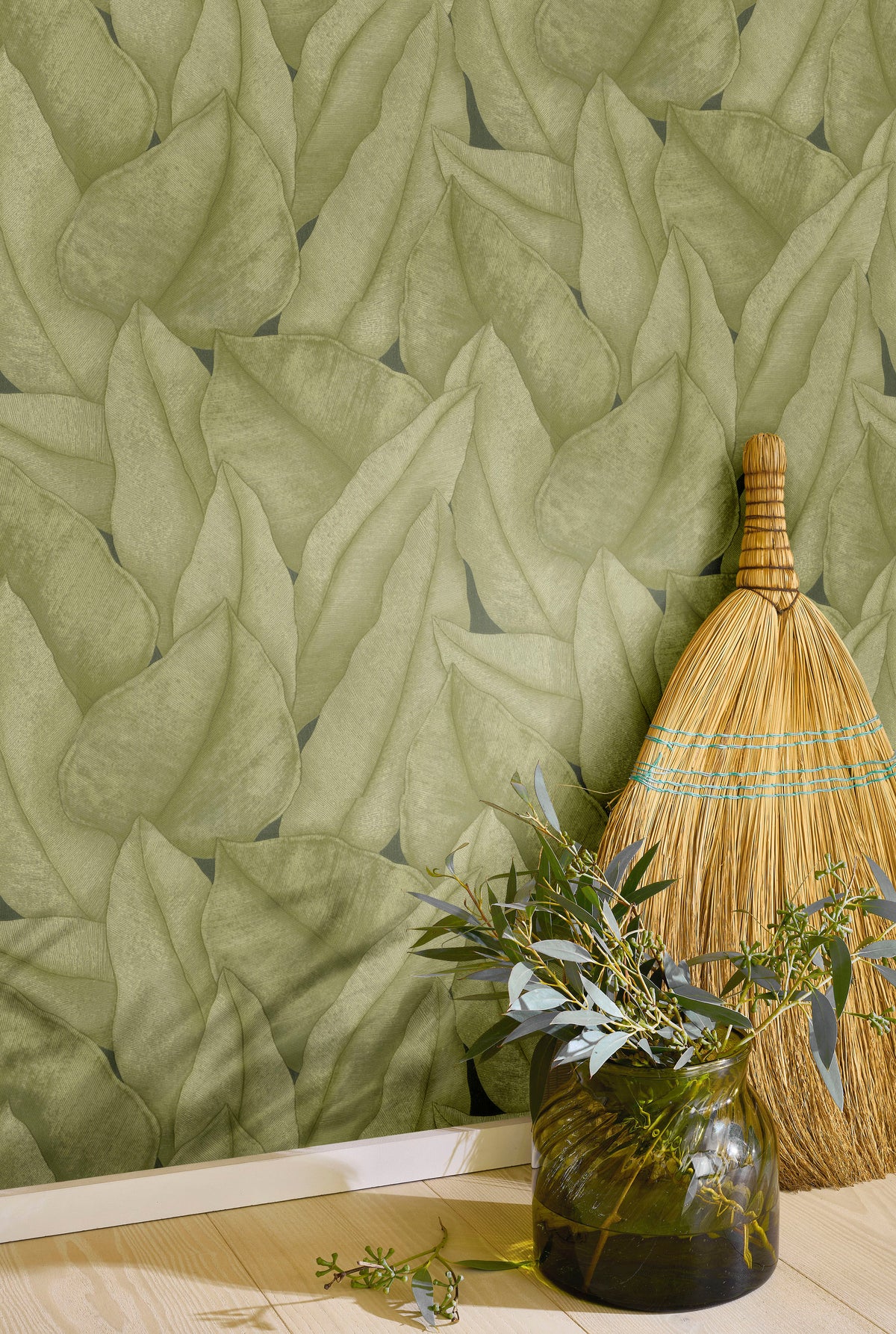 Escale Leaf Wallpaper