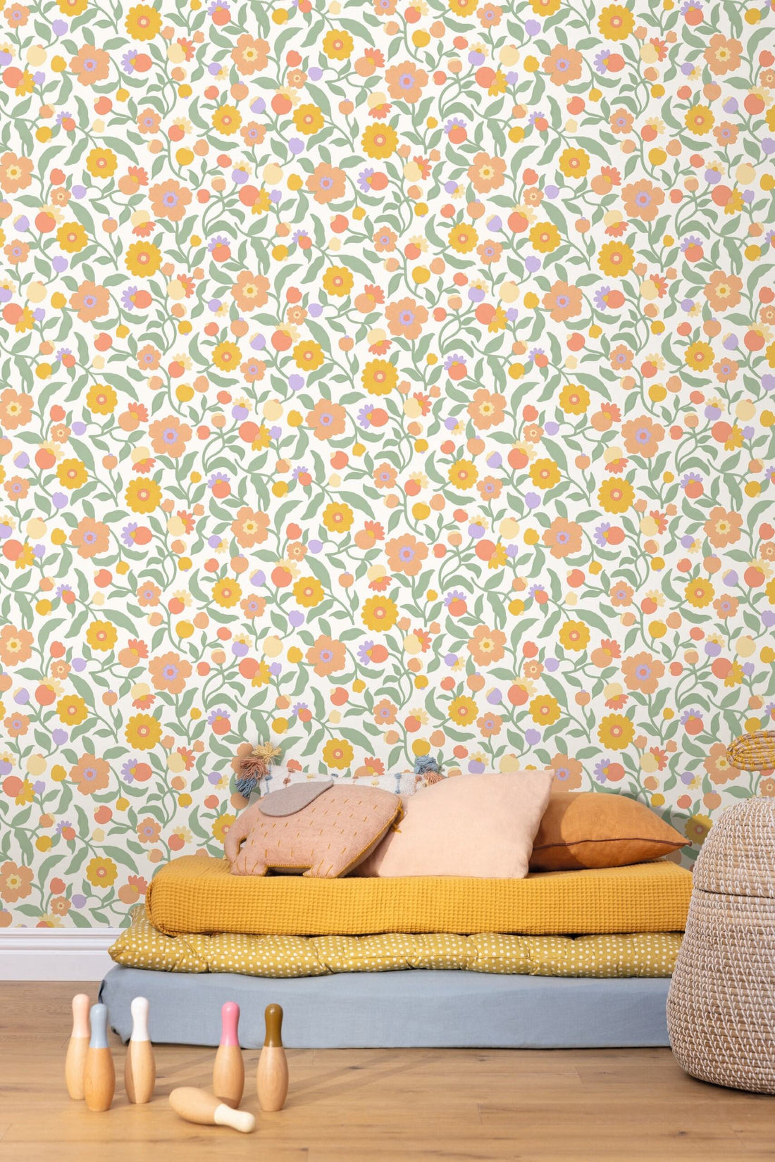 Capucine Floral Wallpaper